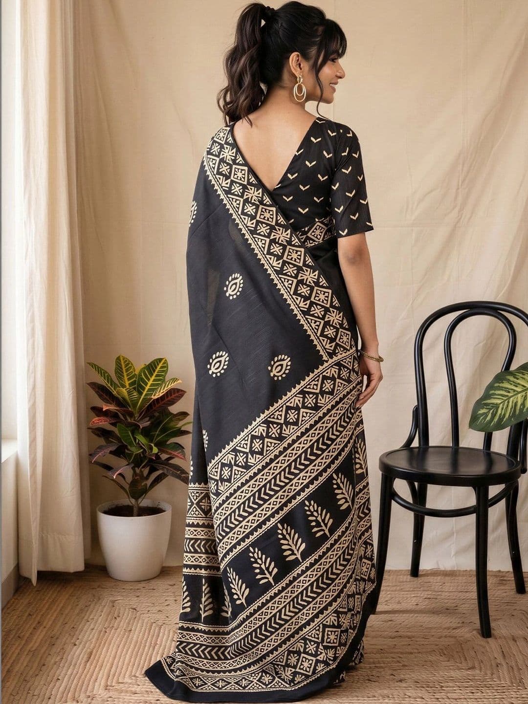 Anouk Batik Designer Block Print Saree thumbnail 6