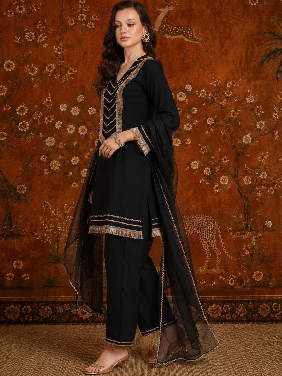 Sangria Women Regular Gotta Patti Pure Cotton Kurta with Palazzos & With Dupatta thumbnail 4