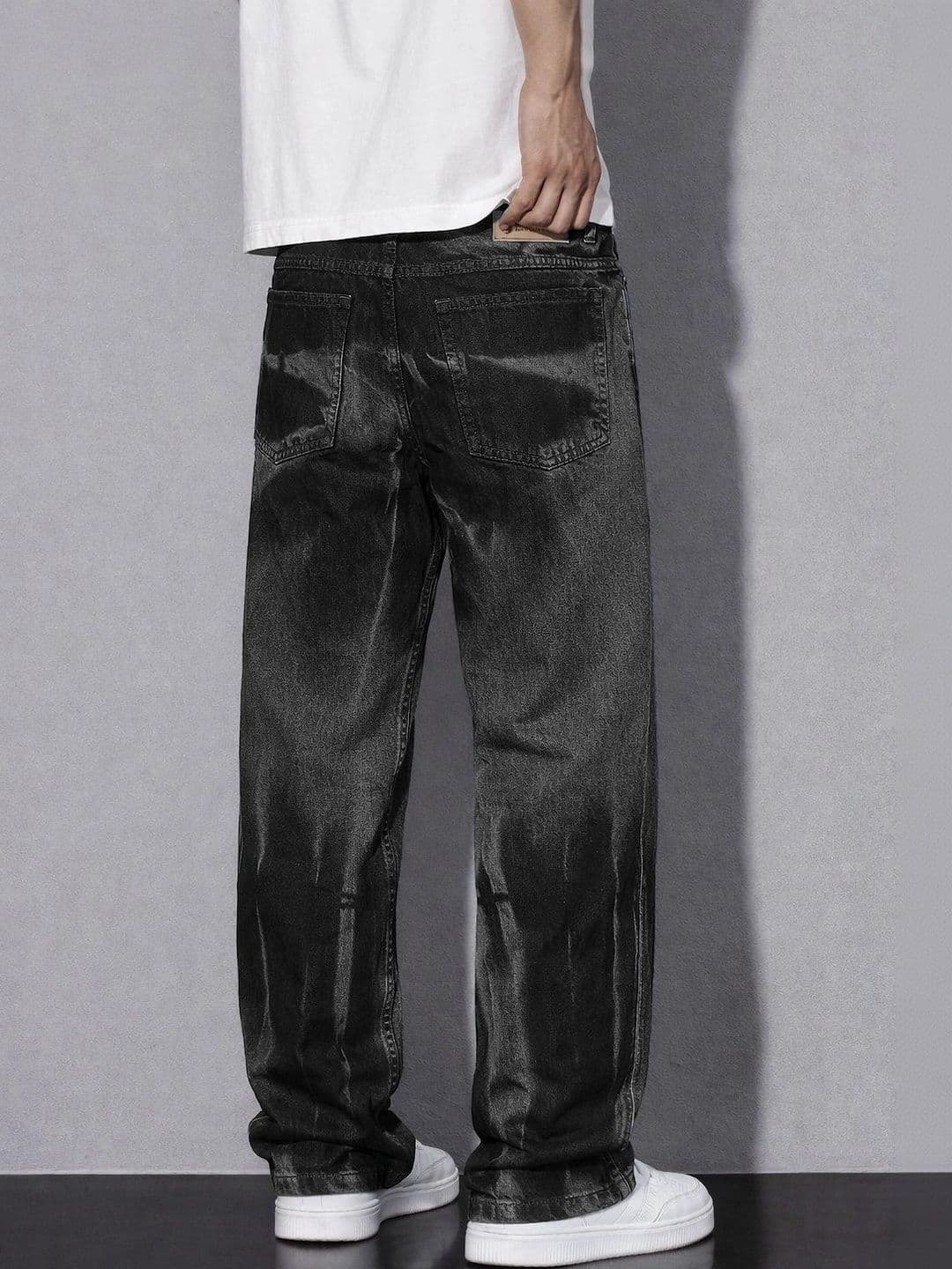 VERTICALS Men Straight Fit Mid-Rise Jeans thumbnail 4