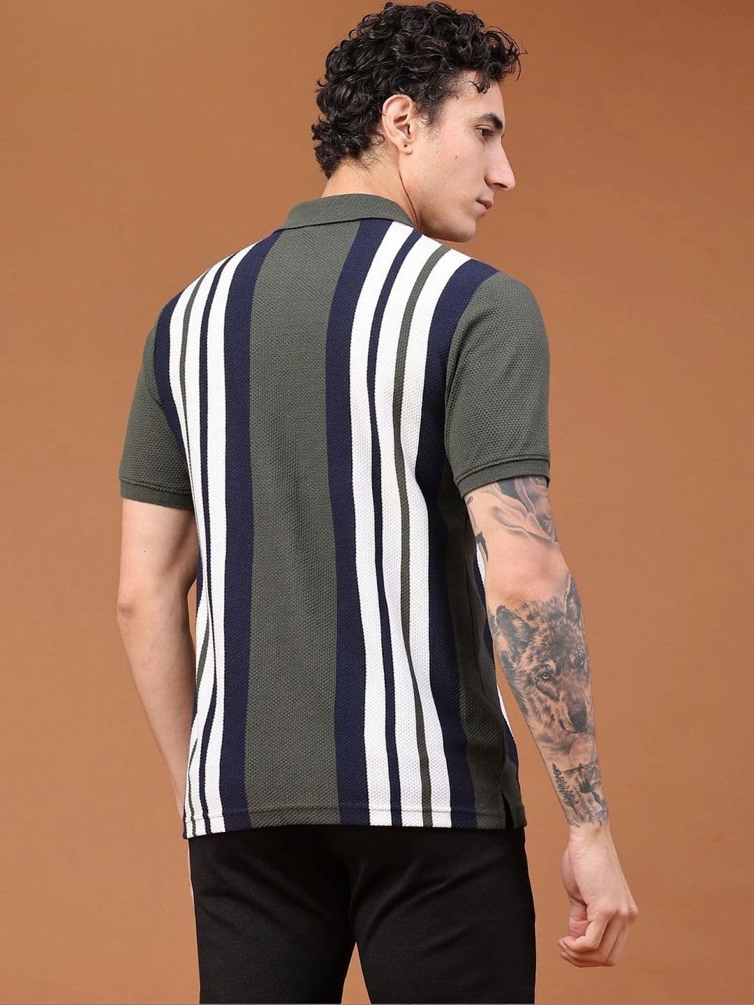 LIMEROAD Men Colourblocked Polo Collar T-shirt thumbnail 5