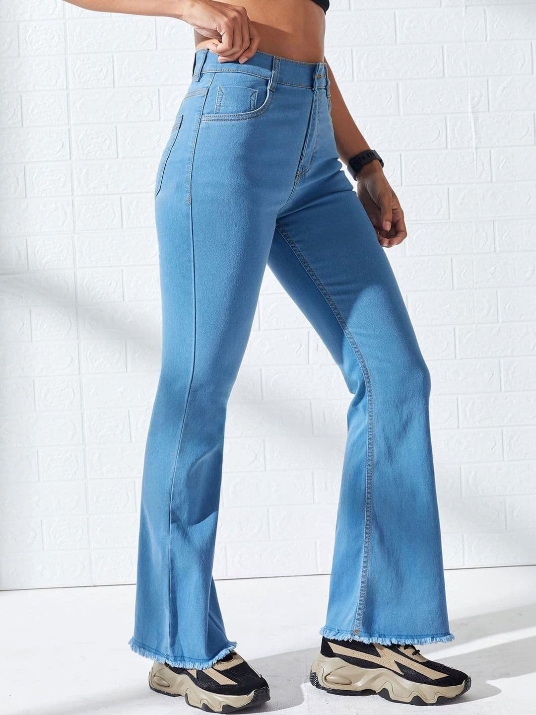 DOLCE CRUDO Women Bootcut High-Rise Heavy Fade Cuffed Hem Stretchable Jeans thumbnail 7