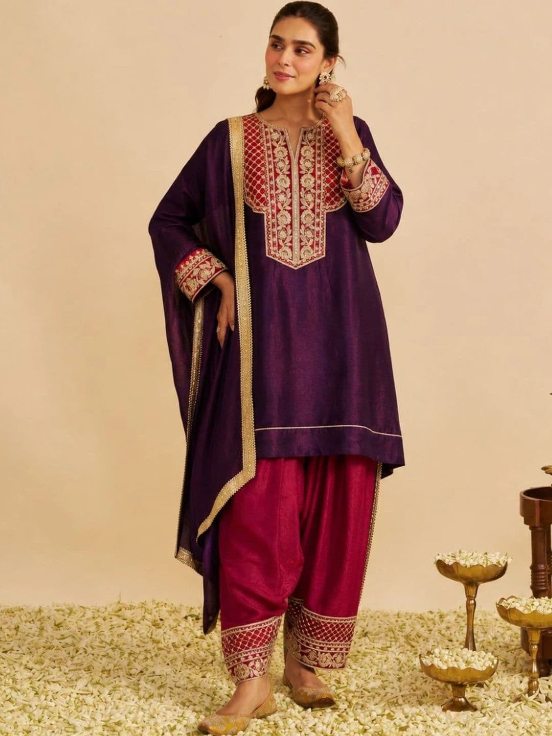 Colors  of Earth Colors of Earth Women Ethnic Motifs  Thread Work Pure Silk Kurta with Patiala & With thumbnail 3
