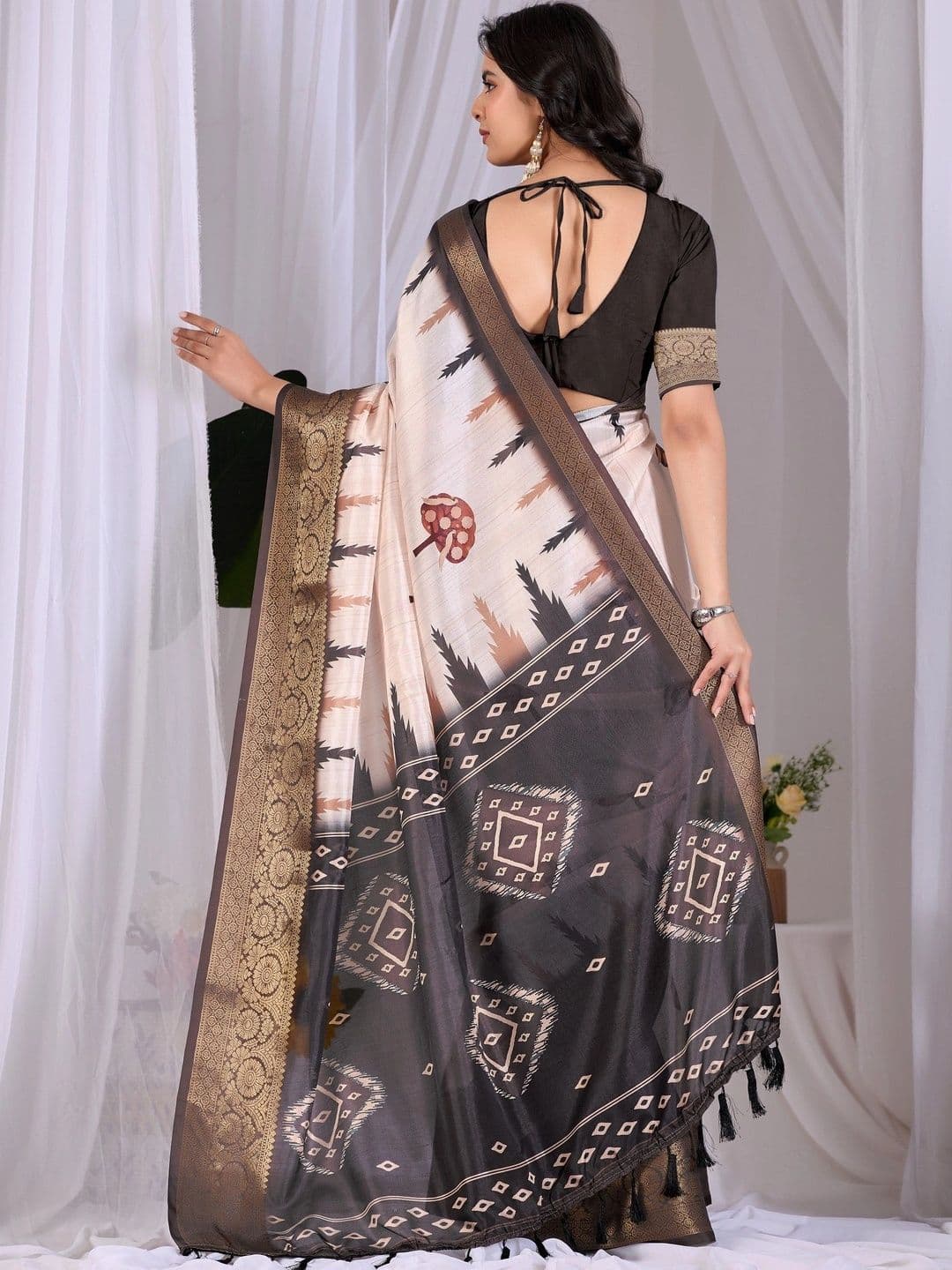 Moda Rapido Ethnic Motifs Zari Silk Blend Designer Saree thumbnail 5