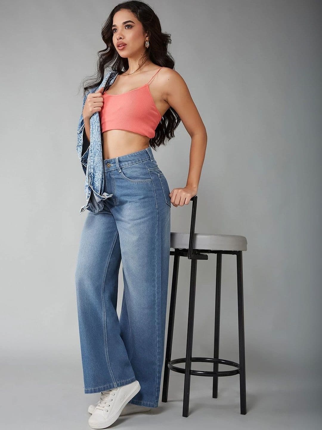 DOLCE CRUDO Women Wide Leg High-Rise Light Fade Jeans thumbnail 4