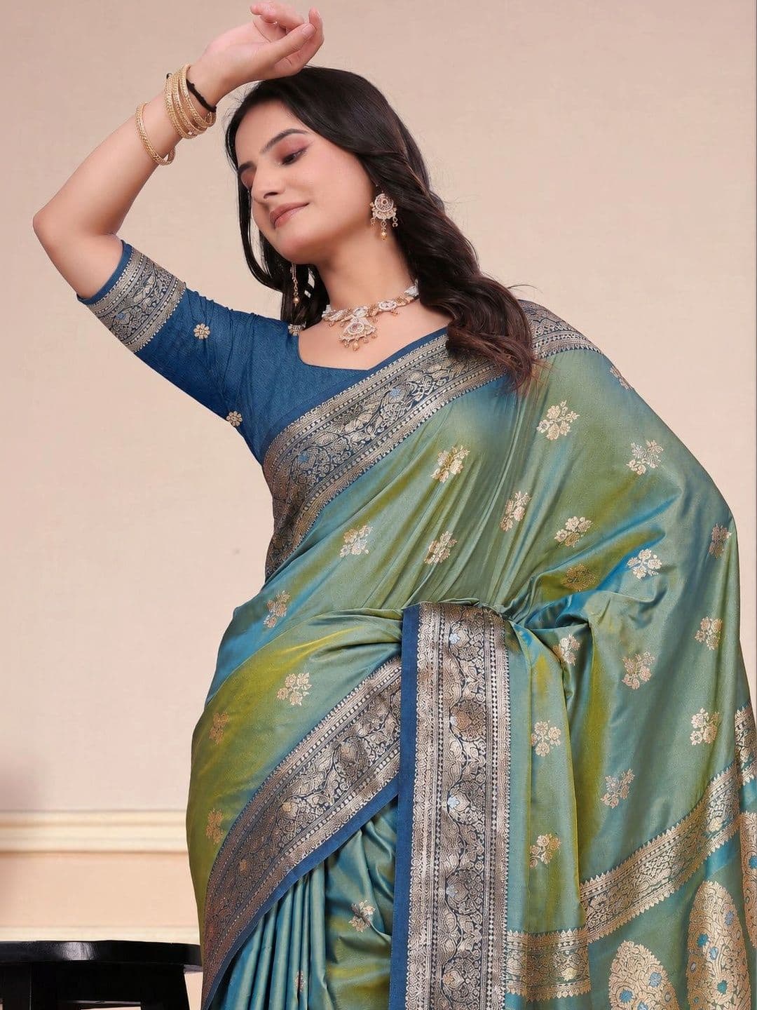 RANGREET Ethnic Motifs Zari Saree thumbnail 3