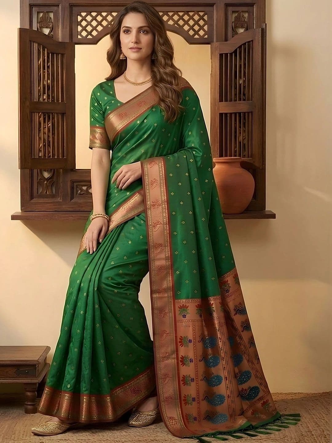 Urbanari Woven Design Zari Silk Blend Banarasi Saree thumbnail 4