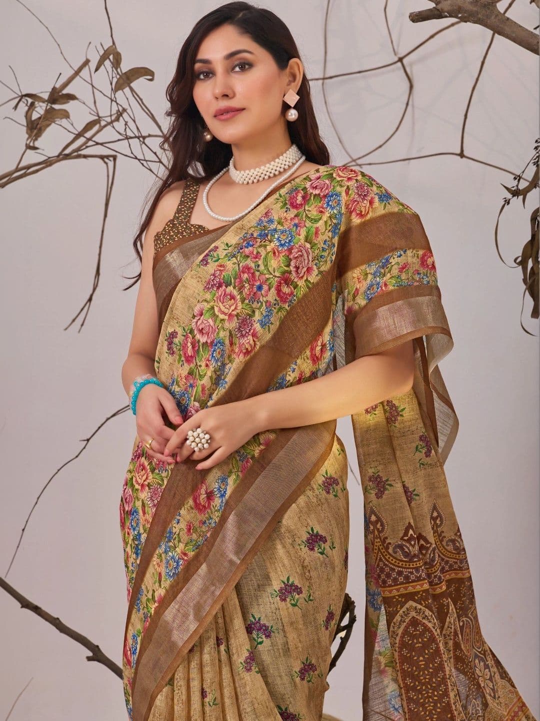 Moda Rapido Floral Linen Blend Designer Saree thumbnail 3