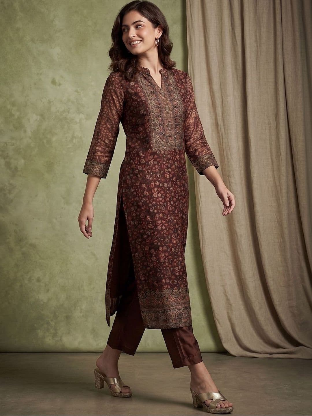 Sangria Women Ethnic Motifs Printed Regular Chanderi Silk Kurta with Trousers & With Dupatta thumbnail 6