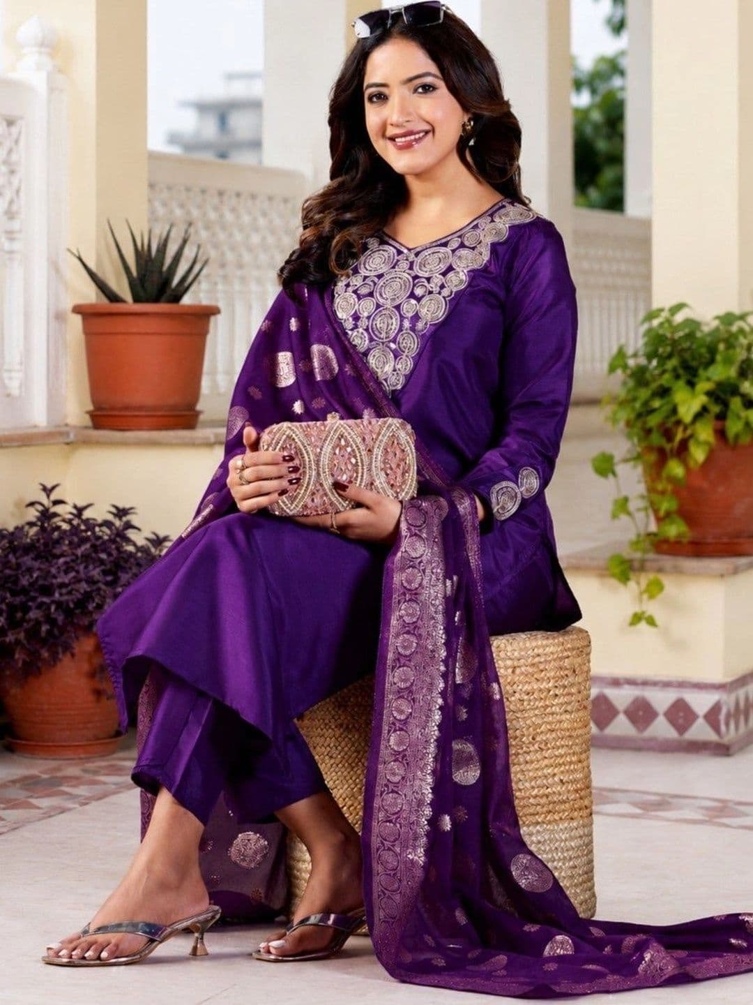Chandbaali Women Ethnic Motifs Embroidered Regular Kurta with Trousers & With Dupatta thumbnail 5