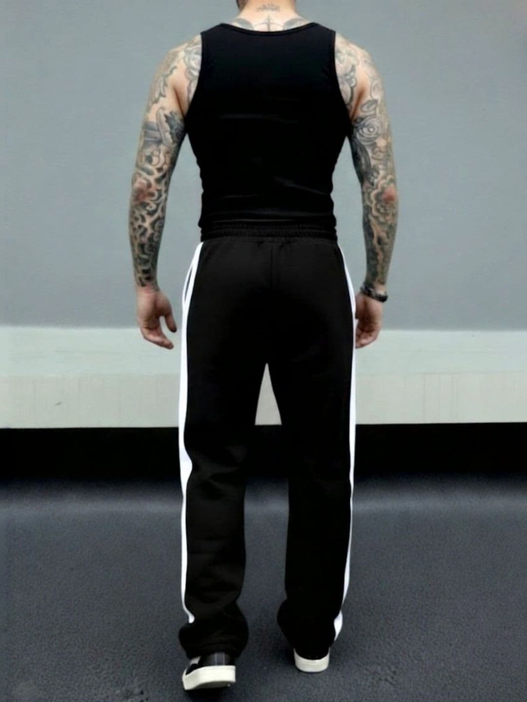Daphne Maurier Men Regular Fit Training Track Pants thumbnail 4