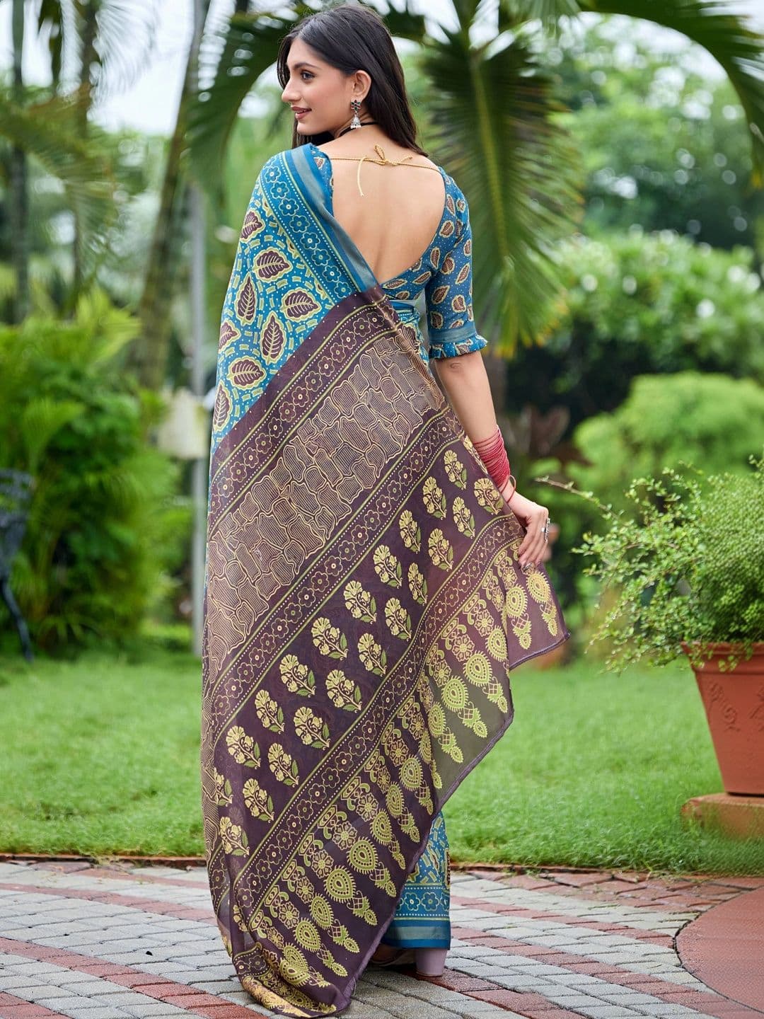 K 5 Fashion Ethnic Motifs Zari Pure Cotton Fusion Ikat Saree thumbnail 3