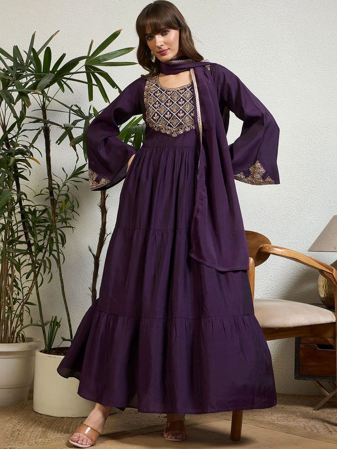 Honky Tonky Women Ethnic Motifs Embroidered Tiered Kurta with Trousers & With Dupatta thumbnail 6