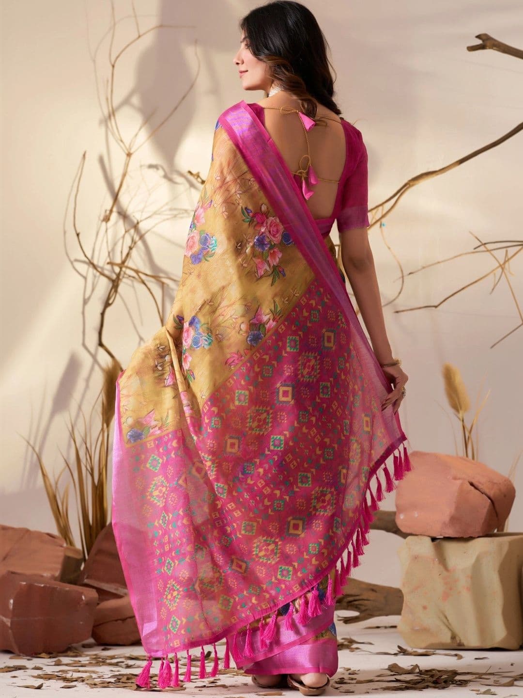 Moda Rapido Floral Zari Linen Blend Designer Saree thumbnail 7