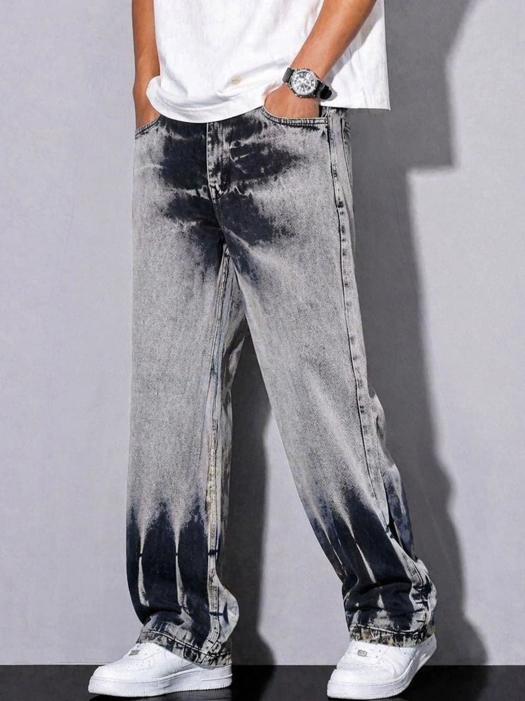 VERTICALS Men Straight Fit Mid-Rise Jeans thumbnail 3