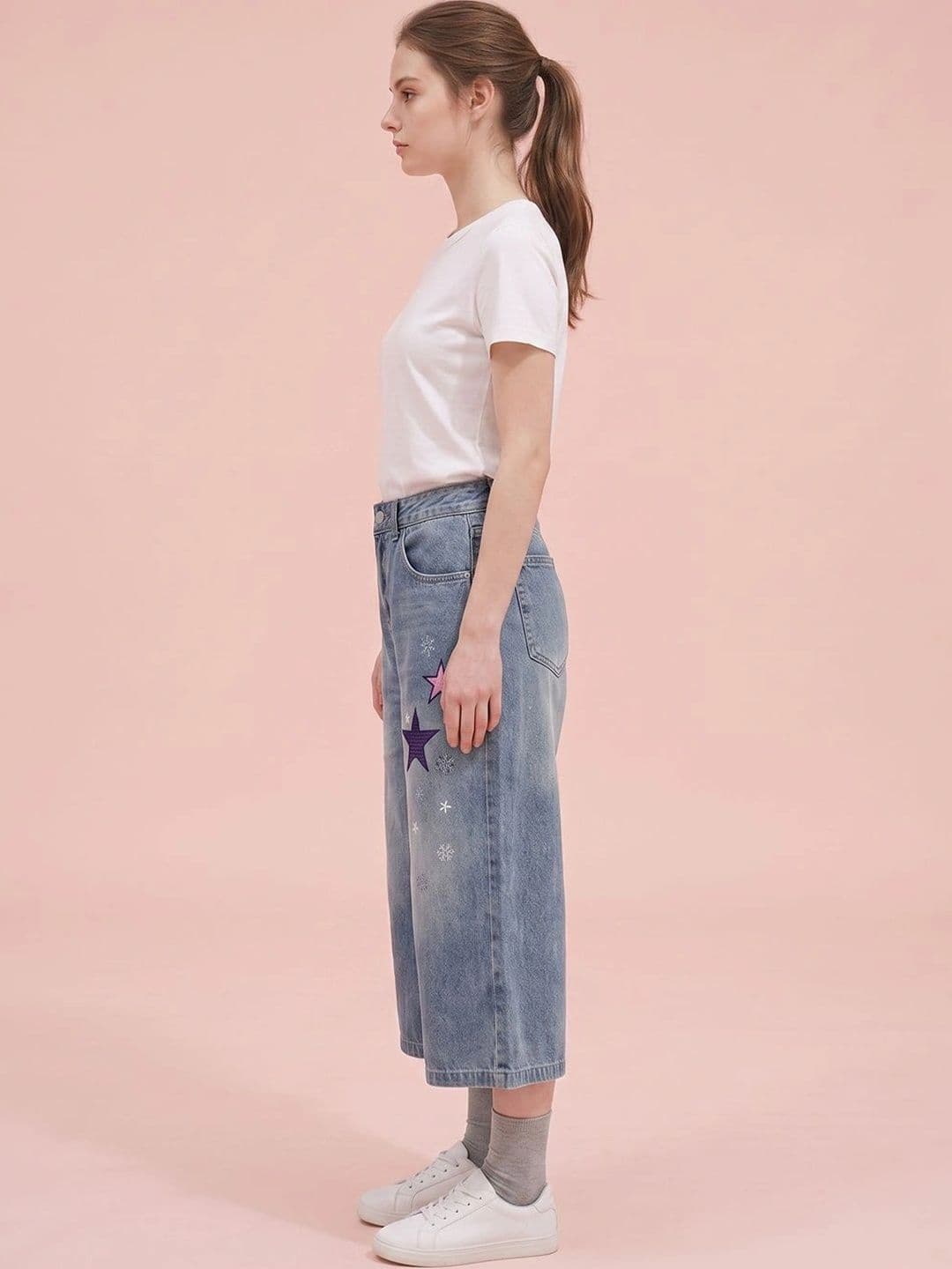ATELIER REBEL Women Relaxed Fit Mid-Rise Light Fade Embroidered Jeans thumbnail 5