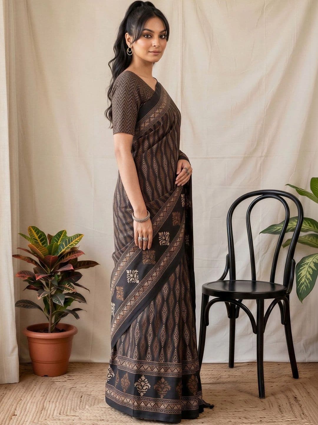 Anouk Batik Silk Blend Designer Block Print Saree thumbnail 7