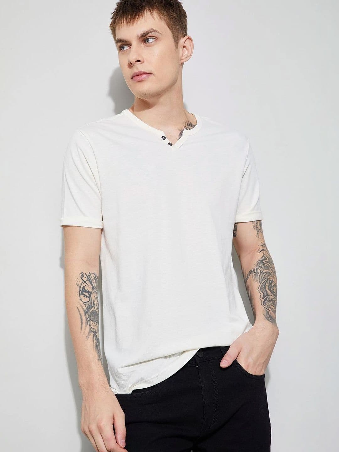 Forca by Lifestyle Men Henley Neck T-shirt - view 1