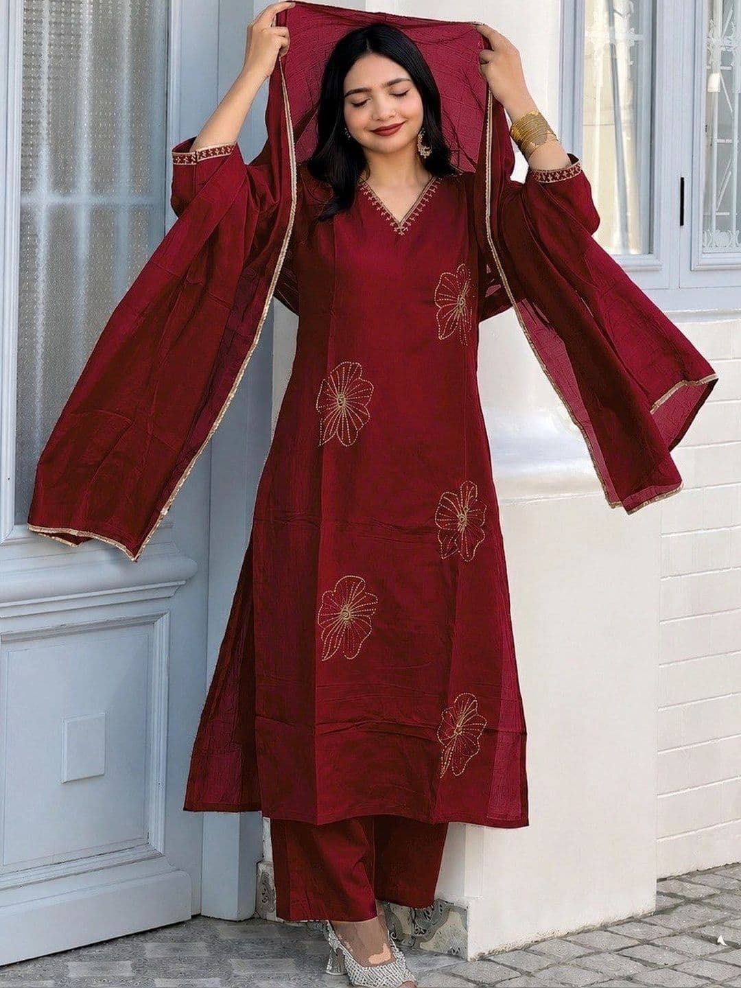 KALINI Women Floral Embroidered Regular Thread Work Silk Chiffon Kurta with Trousers & With Dupatta thumbnail 4