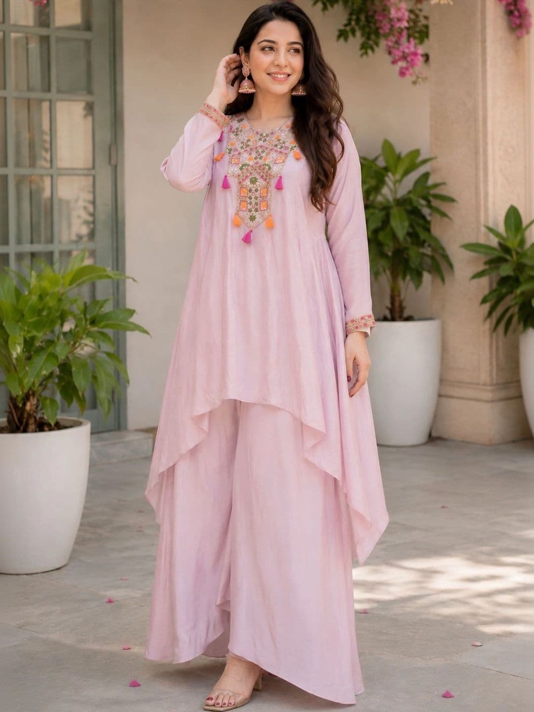Tankori Women Ethnic Motifs Embroidered Layered Thread Work Kurta with Palazzos thumbnail 6