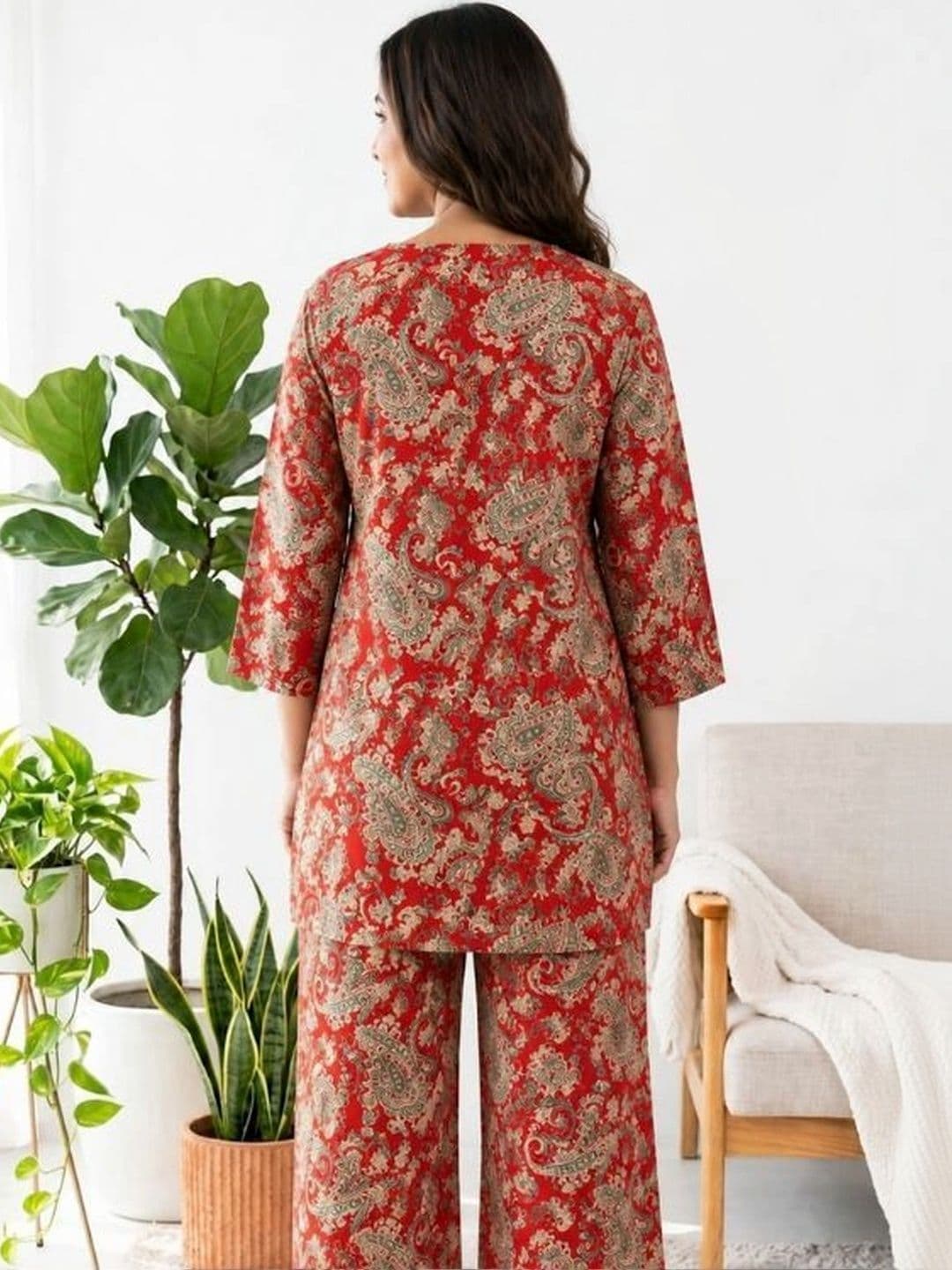 DESI HULIA Women Paisley Printed Regular Kurta with Palazzos thumbnail 4