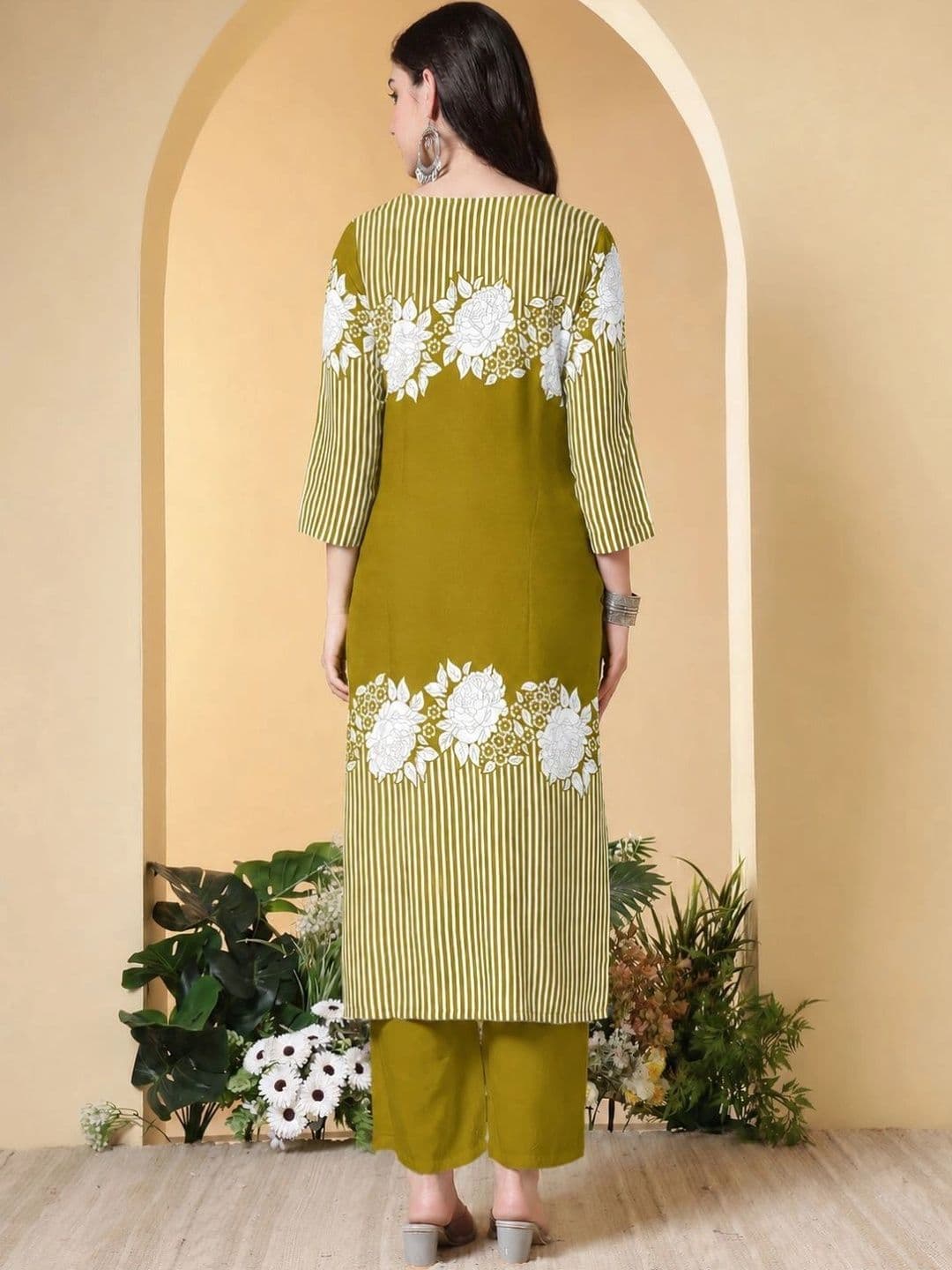 AMOUS Printed V-Neck Kurti thumbnail 5