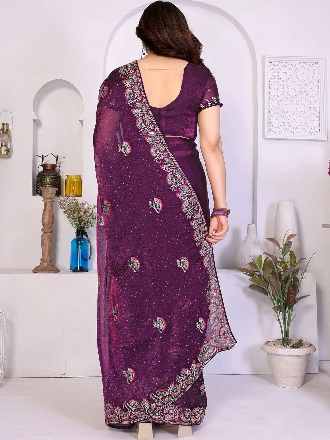 priyashi Paisley Embroidered Satin Heavy Work Saree thumbnail 2
