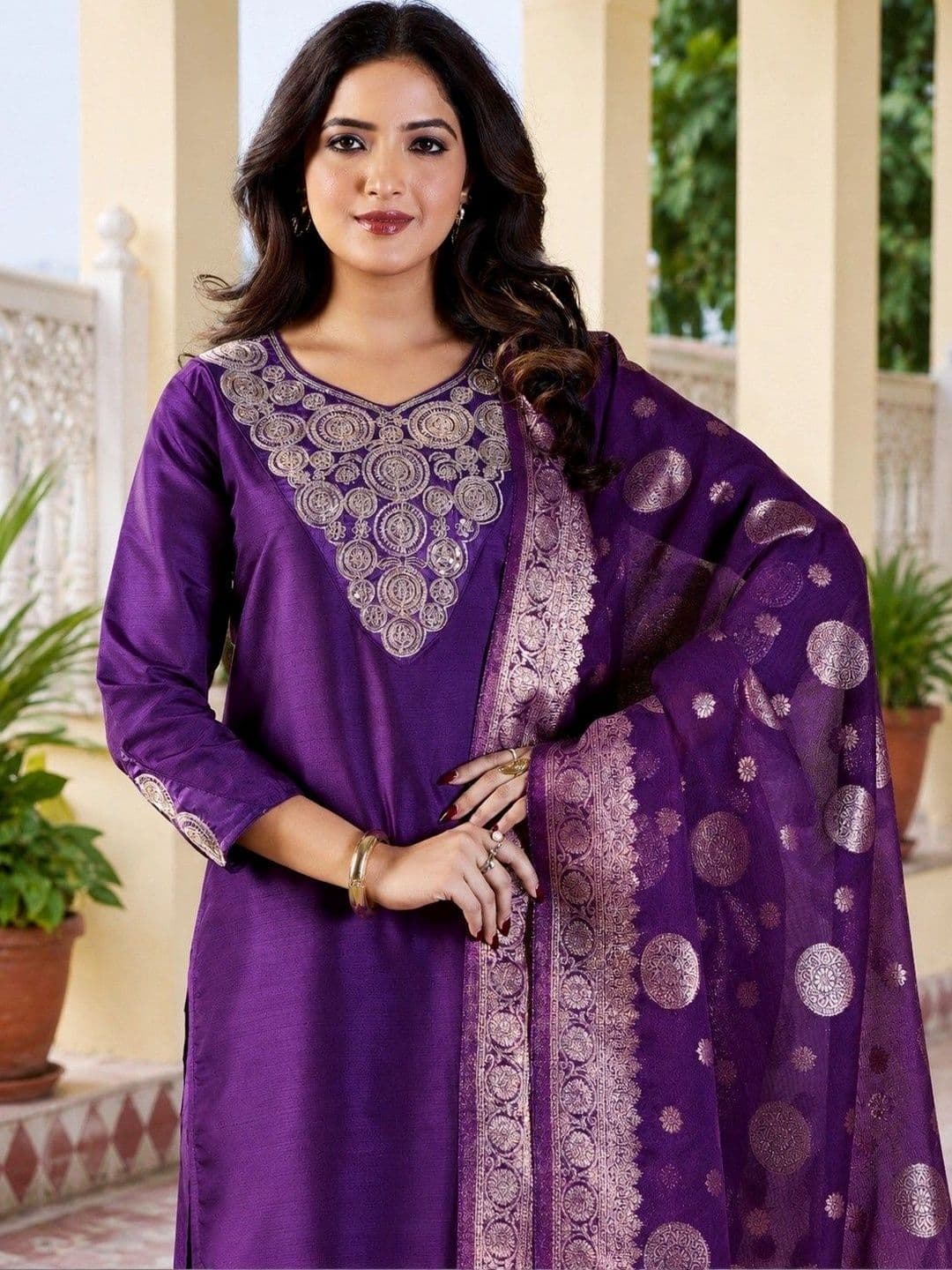 Chandbaali Women Ethnic Motifs Embroidered Regular Kurta with Trousers & With Dupatta thumbnail 7