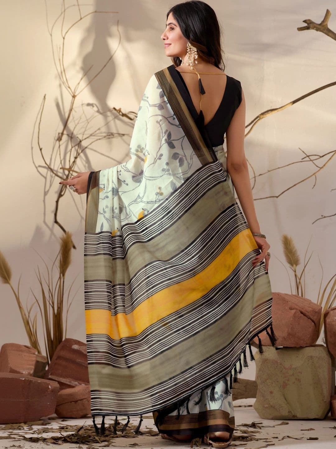 Moda Rapido Floral Poly Georgette Designer Saree thumbnail 2