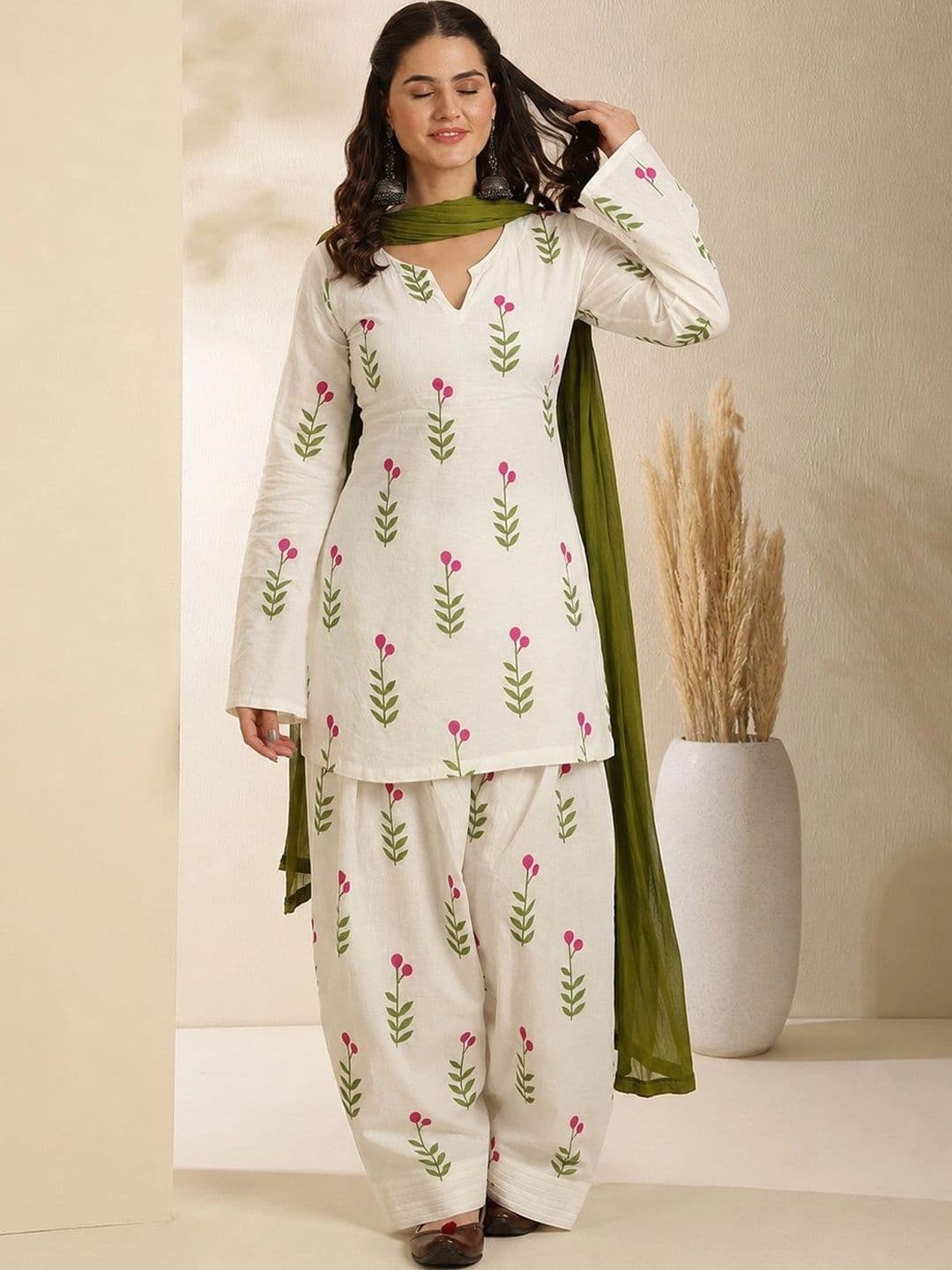 Sangria Women Floral Printed Regular Kurta with Patiala & Dupatta - view 1