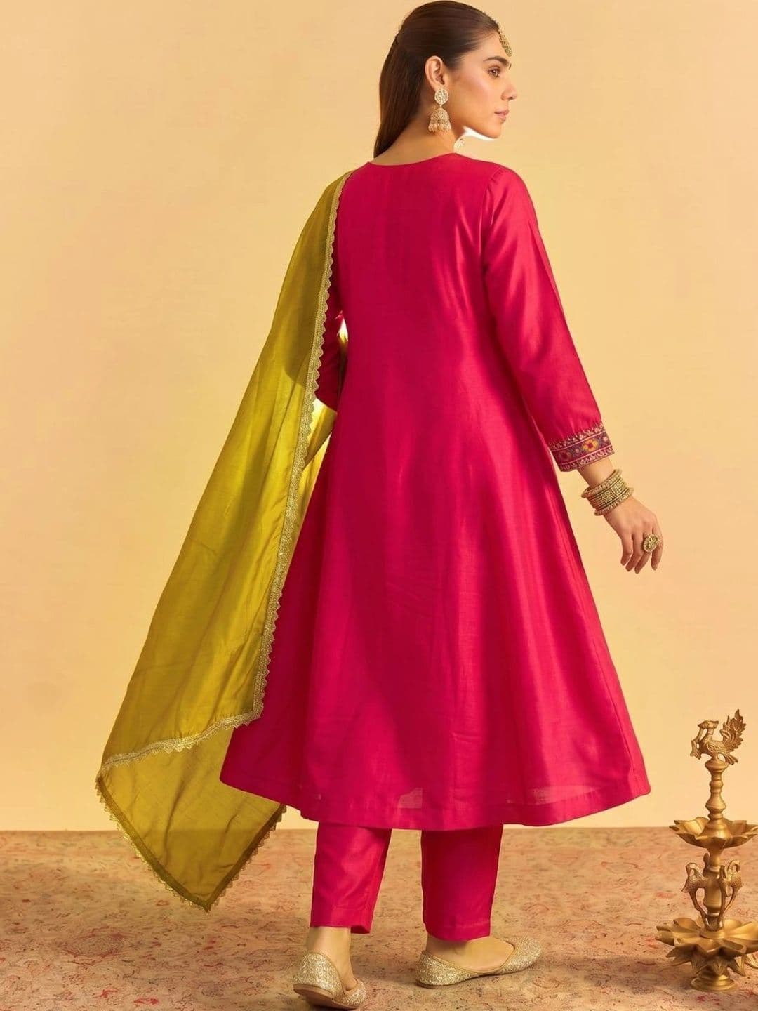 HERE&NOW Women Embroidered Regular Thread Work Pure Silk Kurta with Trousers & Dupatta thumbnail 3