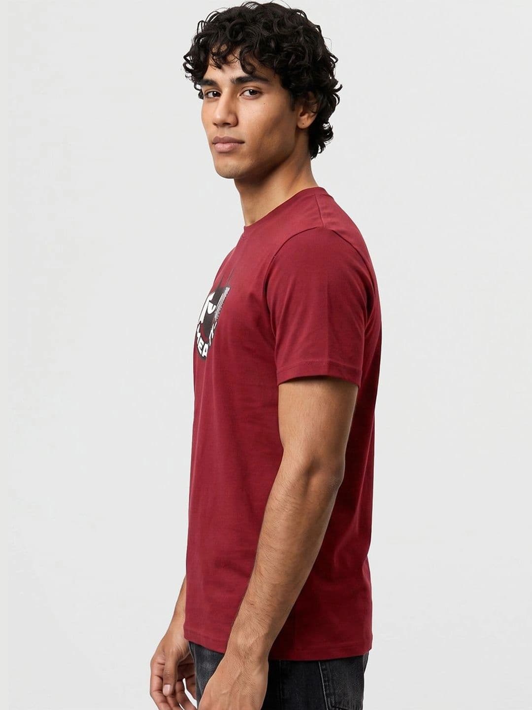 Bewakoof Men's Red Meaw Cat Graphic Printed T-shirt thumbnail 2