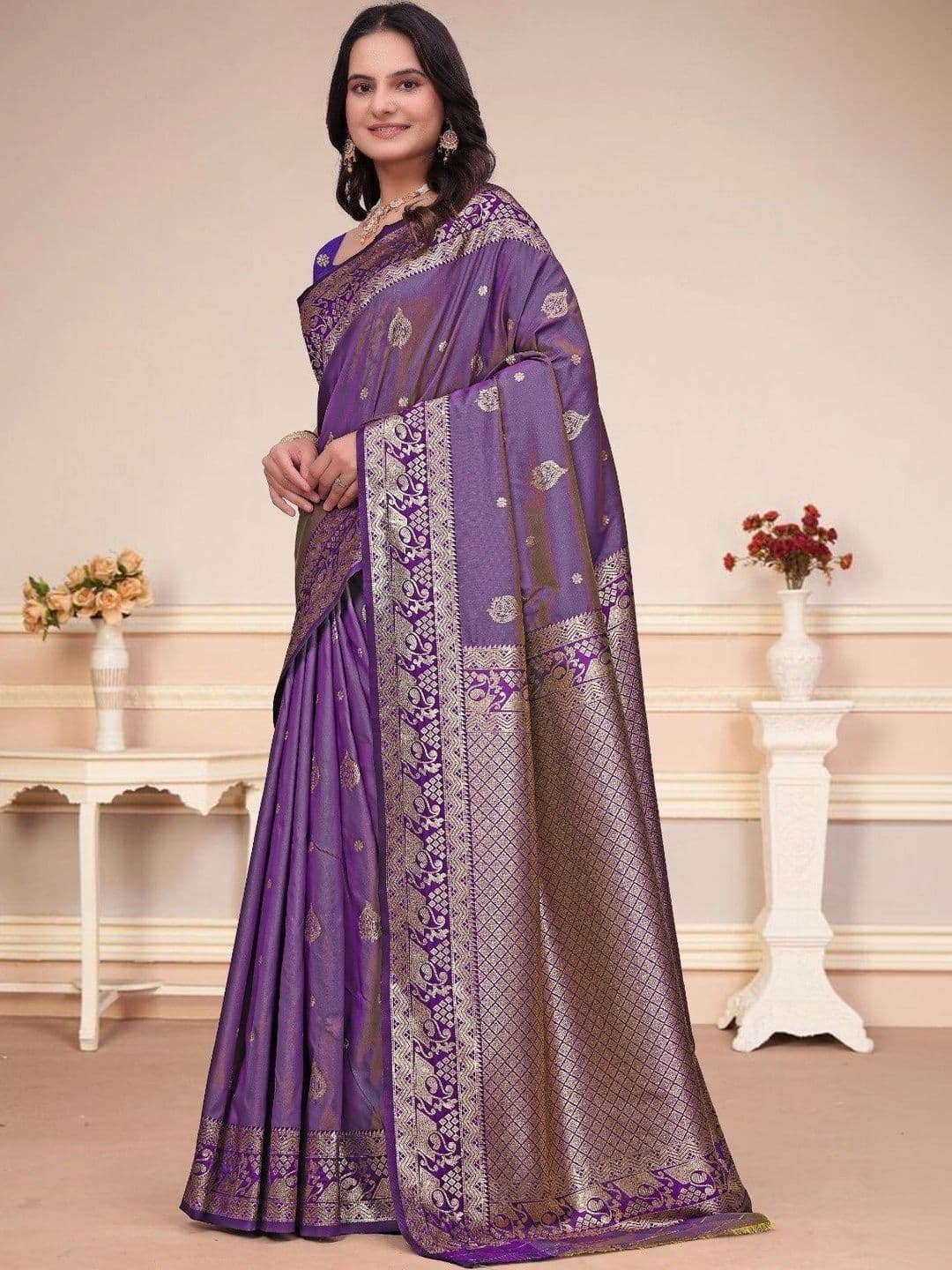 RANGREET Ethnic Motifs Zari Saree thumbnail 4
