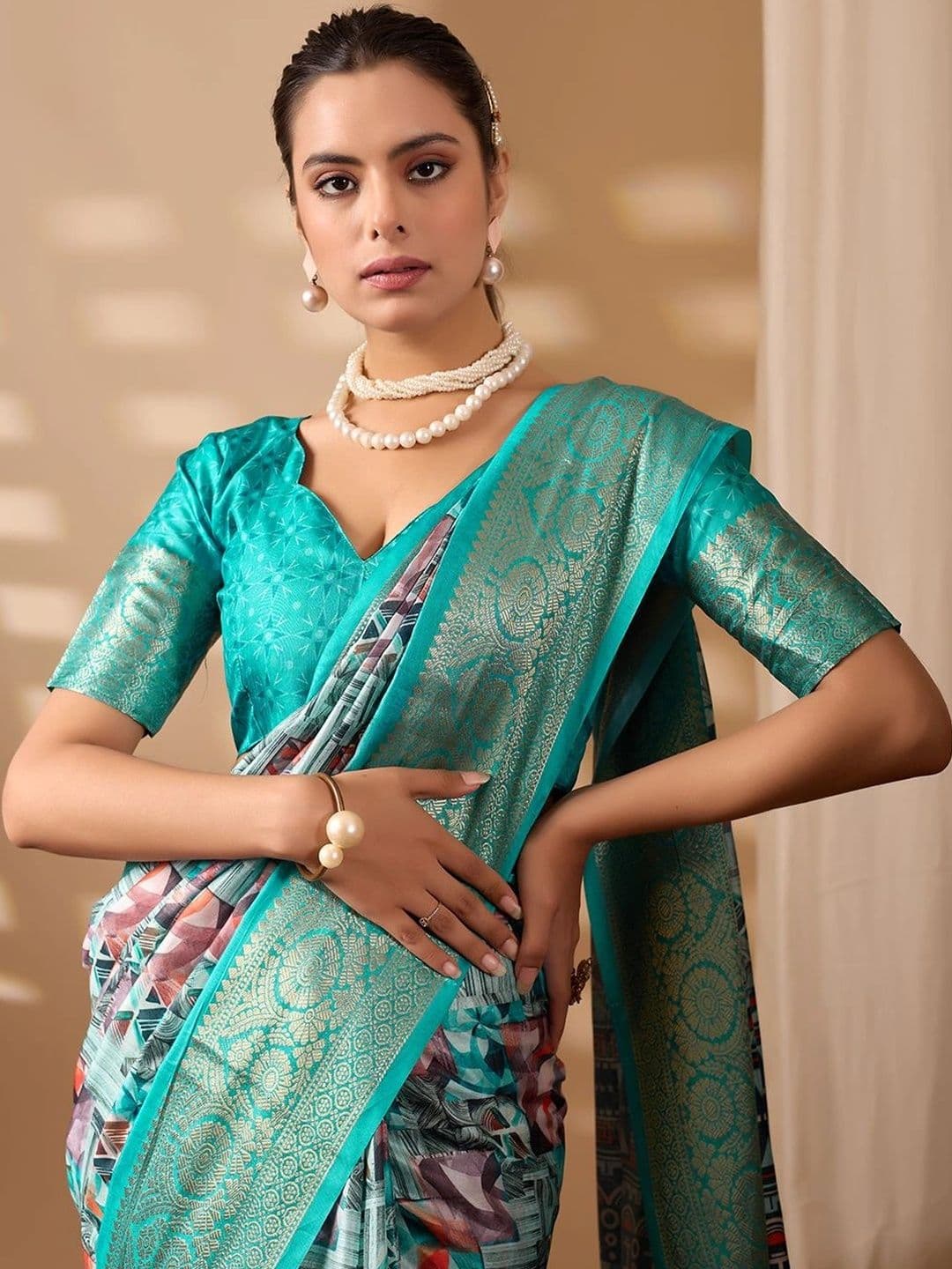 Moda Rapido Zari Silk Blend Designer Saree thumbnail 2