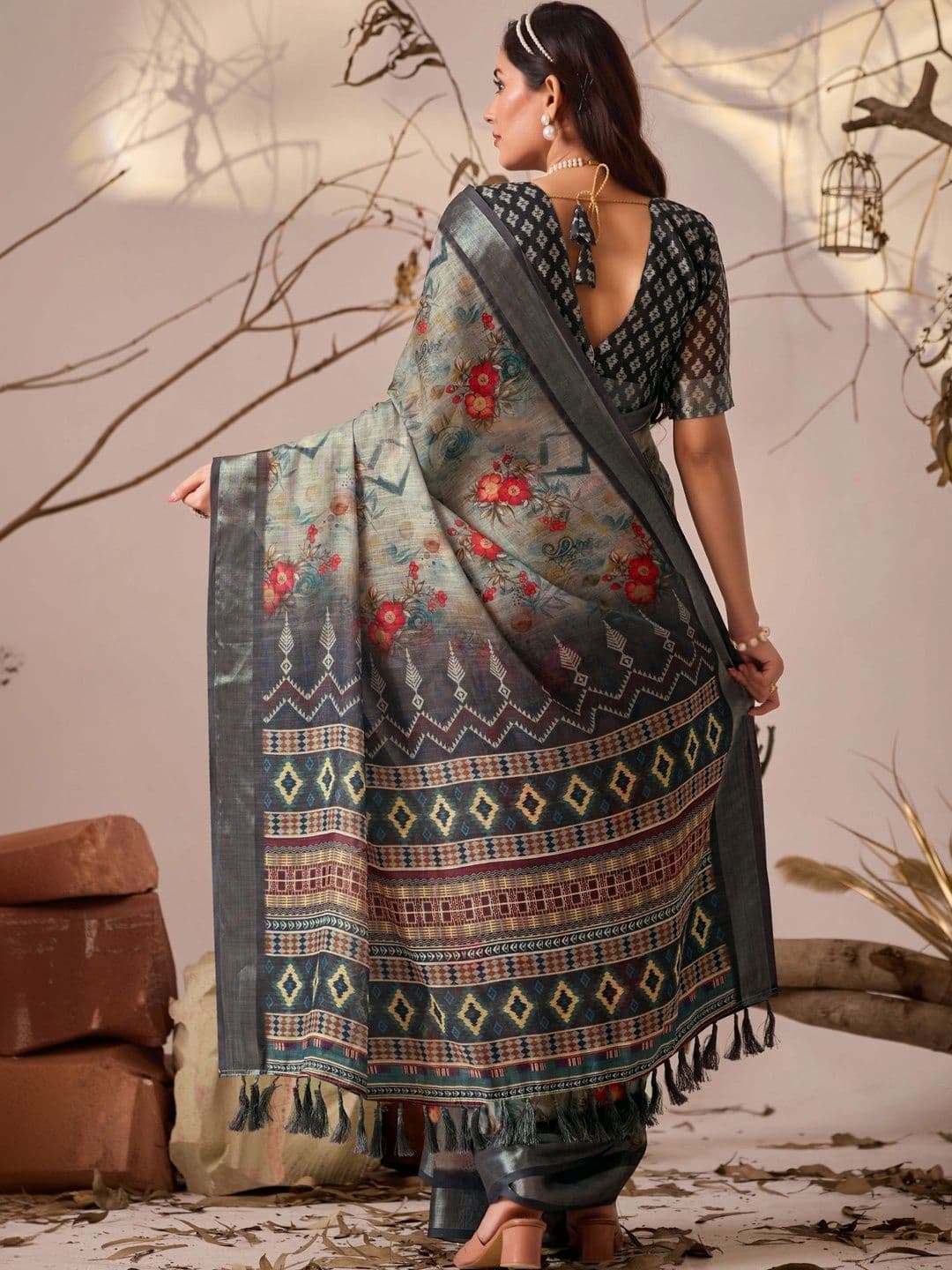 Moda Rapido Floral Zari Linen Blend Designer Patola Saree thumbnail 6