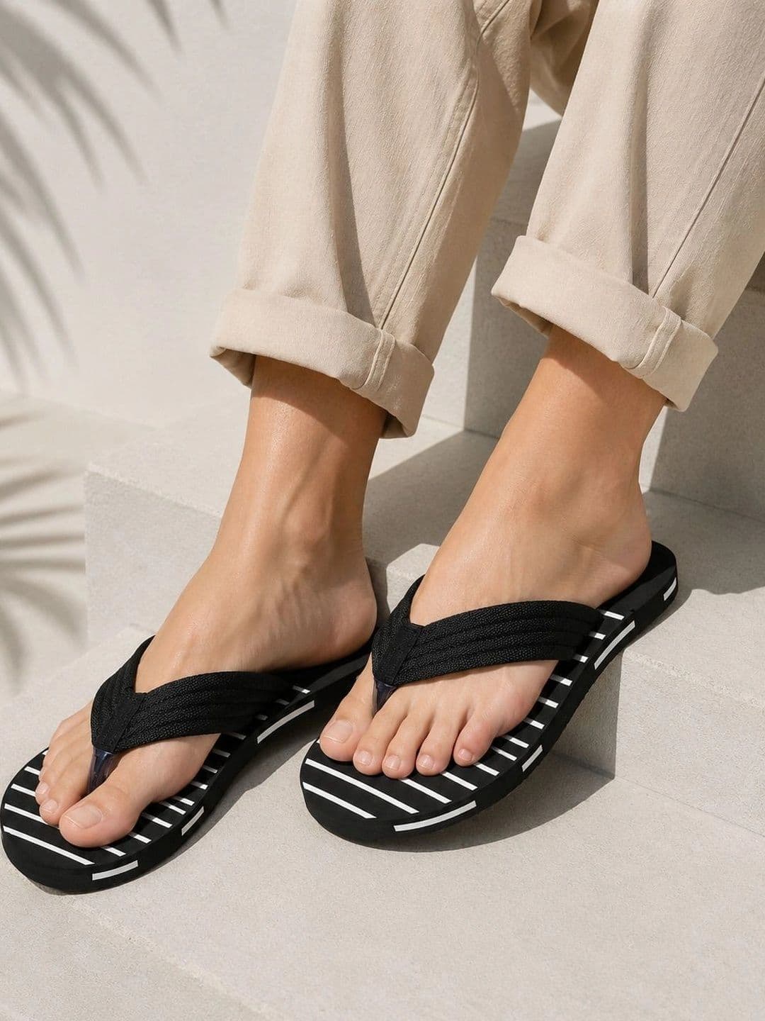 ENRIZZ Men Striped Thong Flip-Flops - view 1