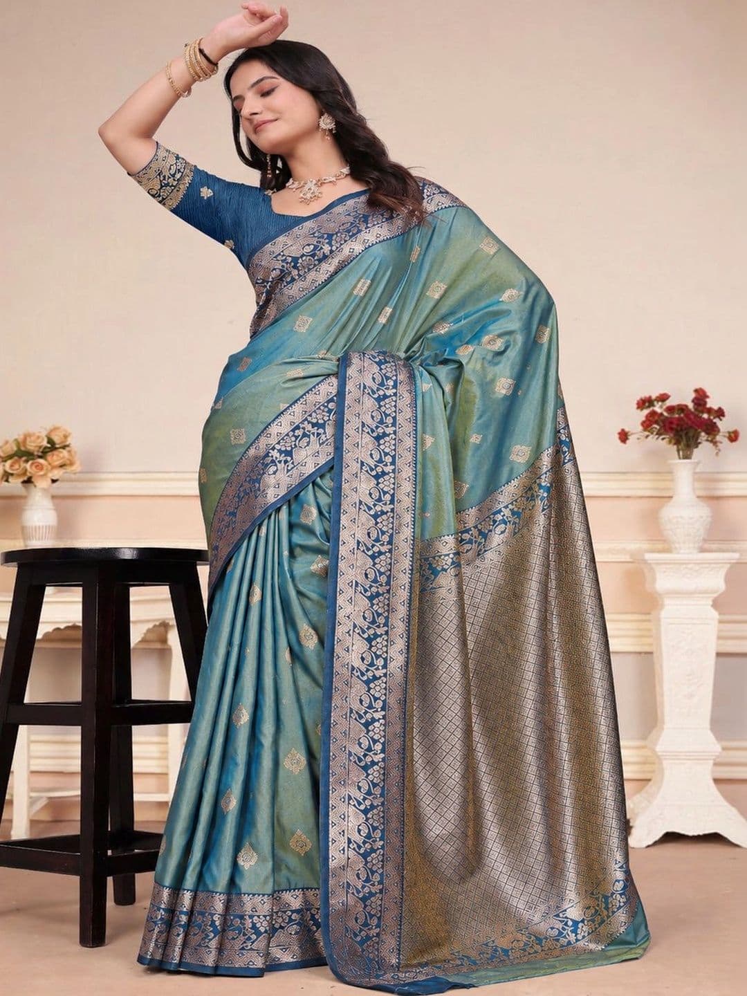 RANGREET Ethnic Motifs Zari Saree thumbnail 4