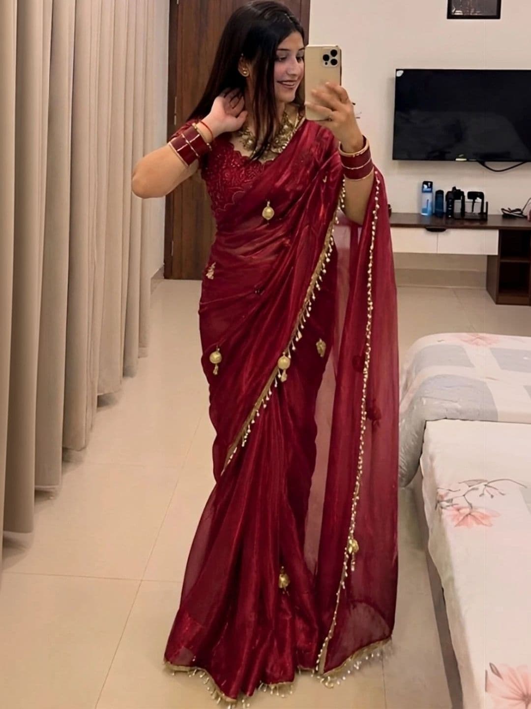 LabelVASTRA Beads and Stones Silk Blend Saree thumbnail 2