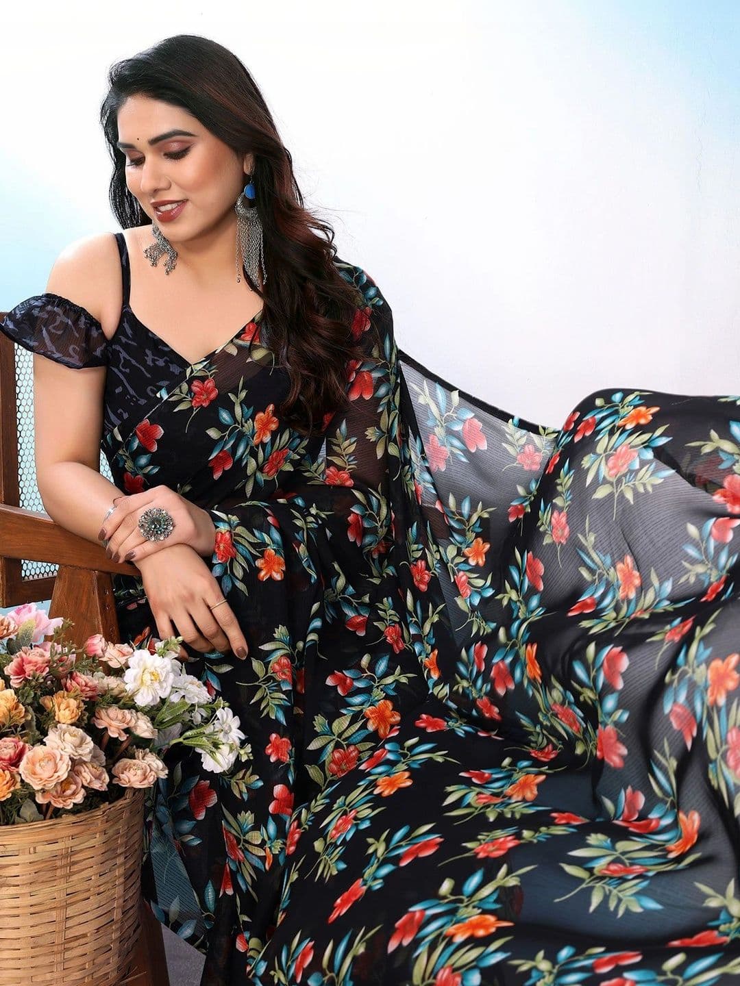 Yashika Floral Pure Georgette Saree thumbnail 3