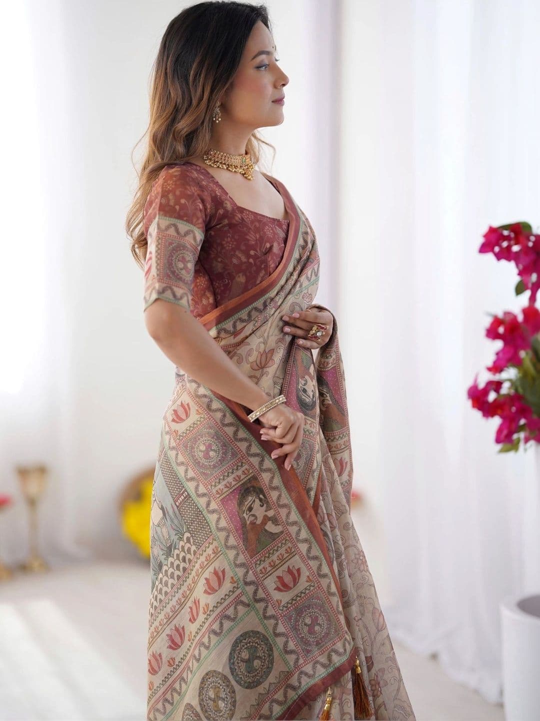 HOUSE OF PRANSHI  Women Kalamkari Linen Blend Jamdani Saree thumbnail 3