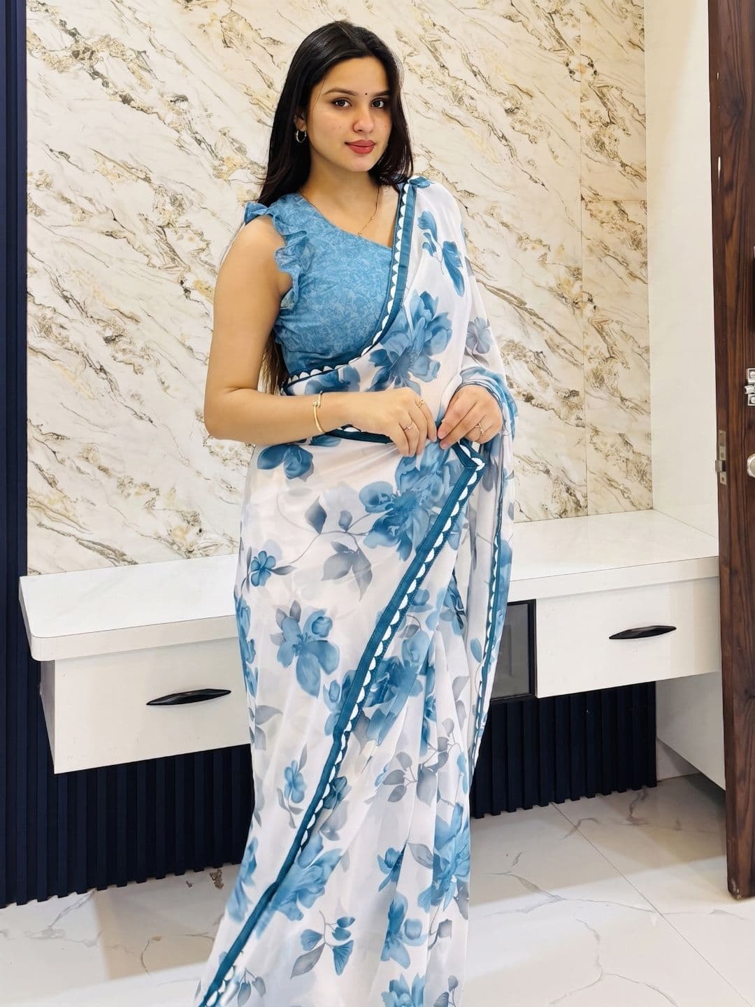 TELIRAJ FASHIONS Floral Pure Georgette Designer Block Print Saree thumbnail 5