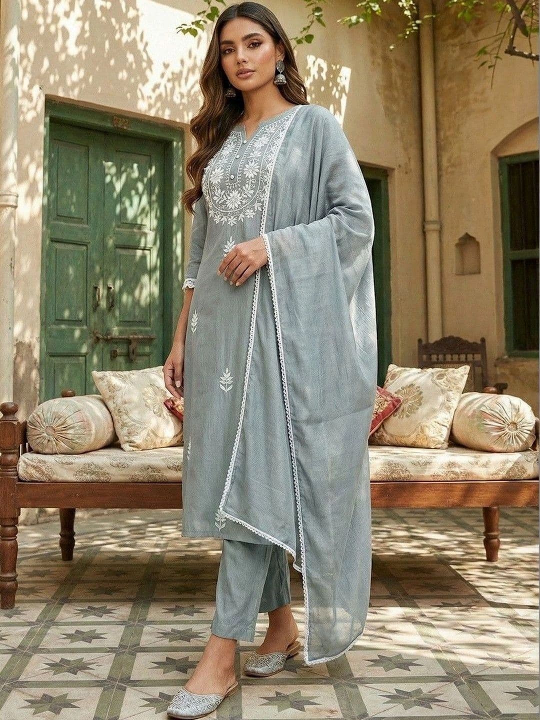 Anouk Women Ethnic Motifs Embroidered Regular Thread Work Kurta with Trousers & Dupatta thumbnail 4