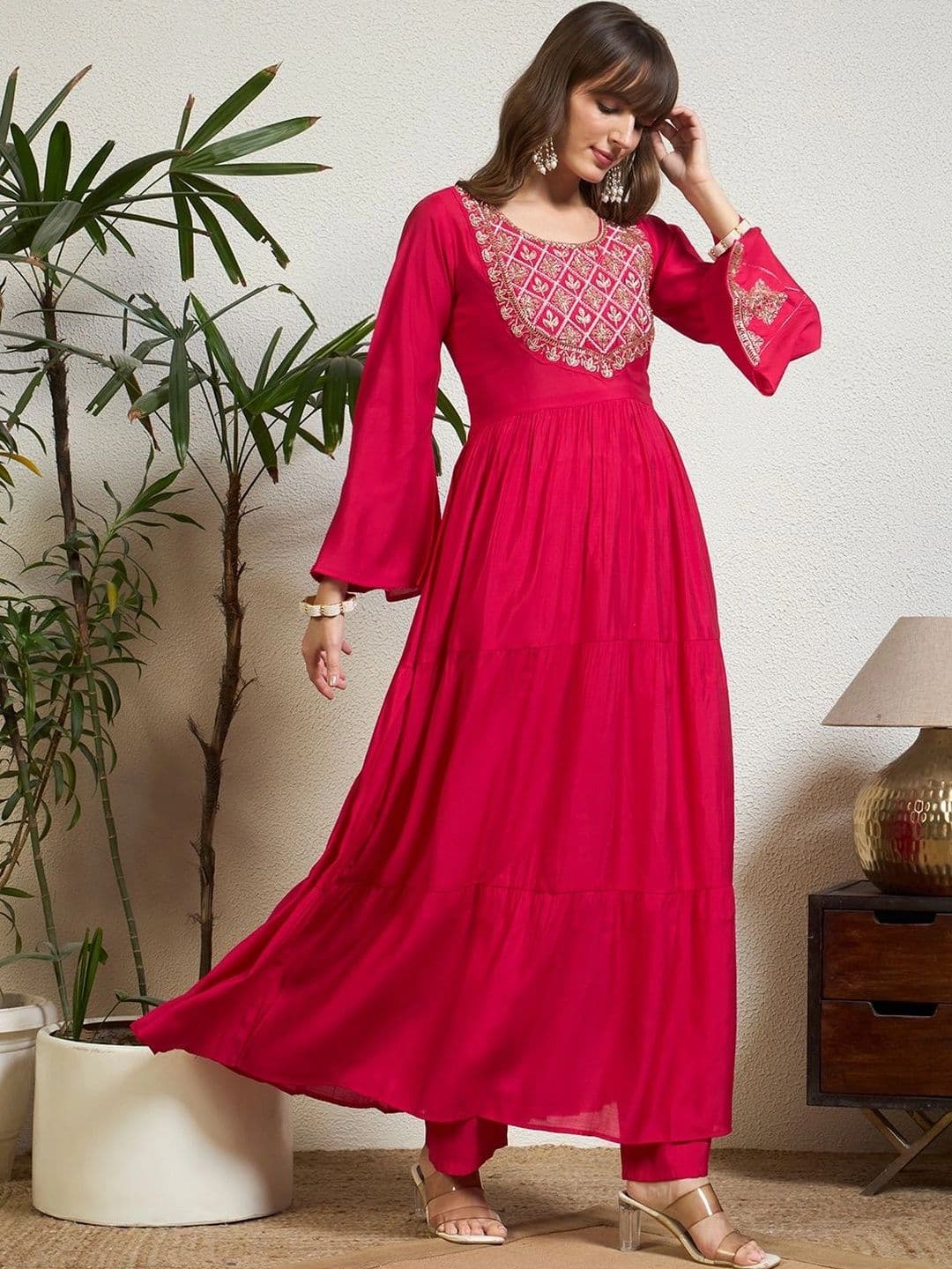 Honky Tonky Women Ethnic Motifs Embroidered Tiered Thread Work Kurta with Trousers & With Dupatta thumbnail 5