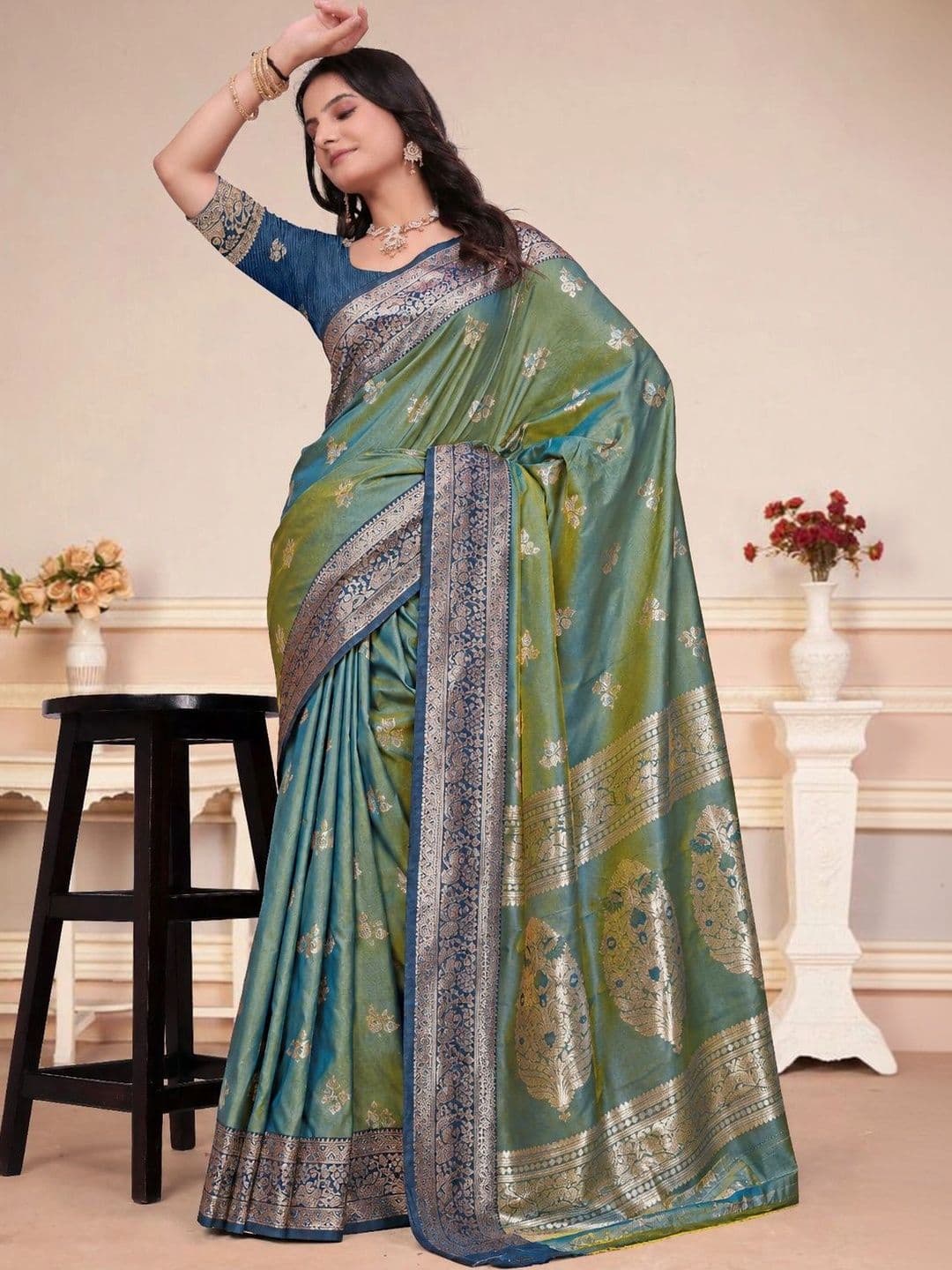 RANGREET Ethnic Motifs Zari Saree thumbnail 2