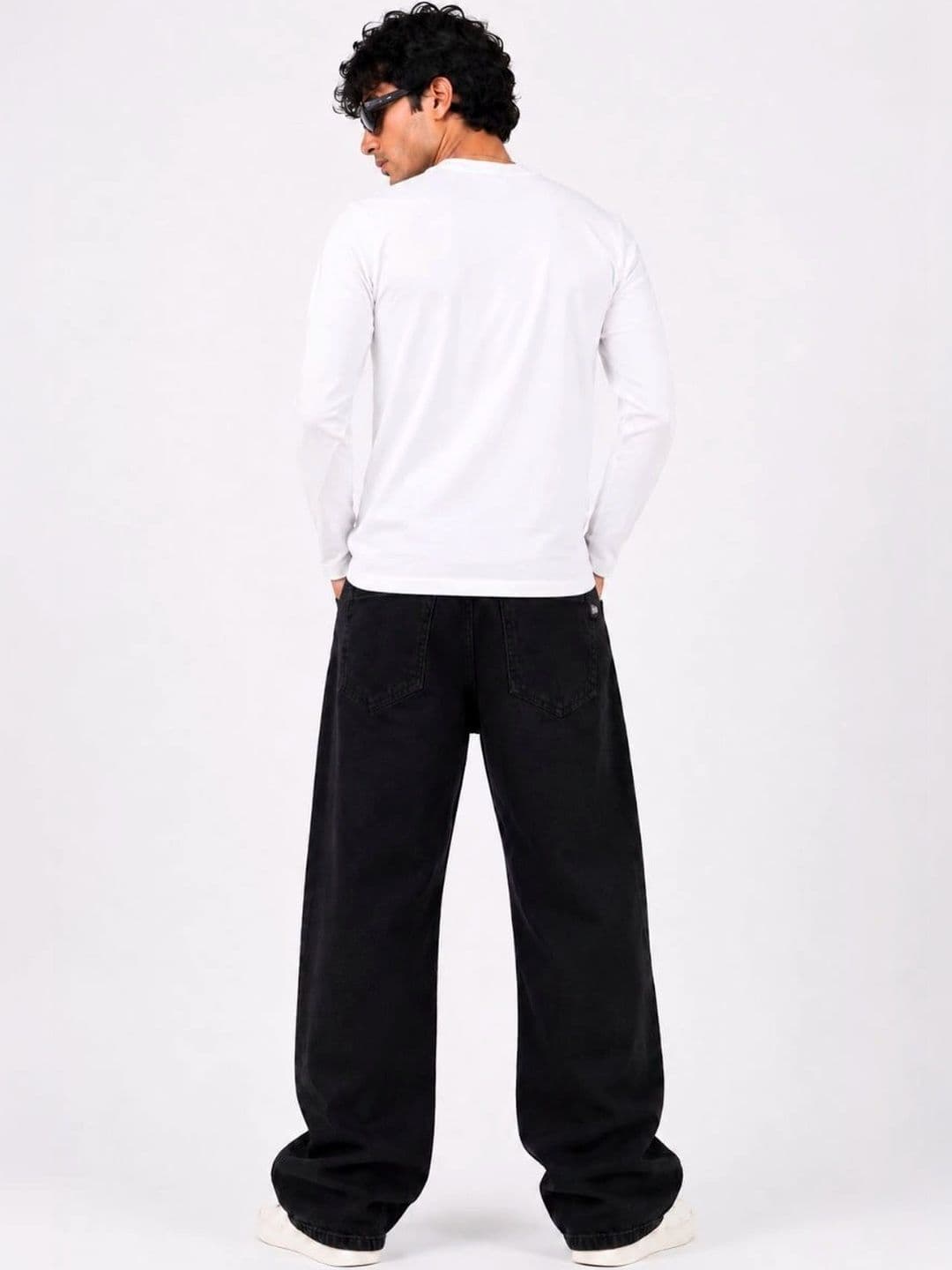 MQ Denim Men Straight Fit Mid-Rise Jeans thumbnail 2
