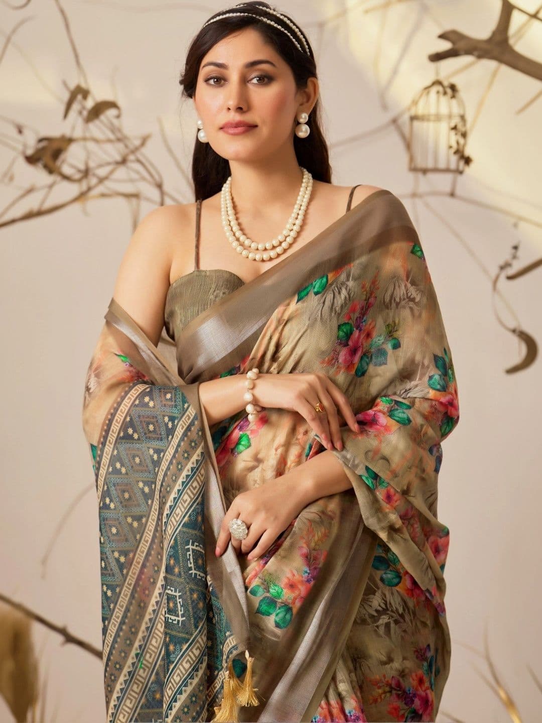 Moda Rapido Floral Zari Linen Blend Designer Saree thumbnail 5