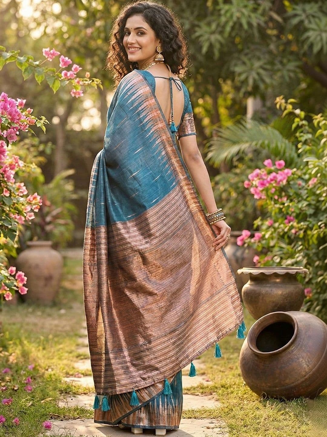 Mitera Striped Saree thumbnail 2
