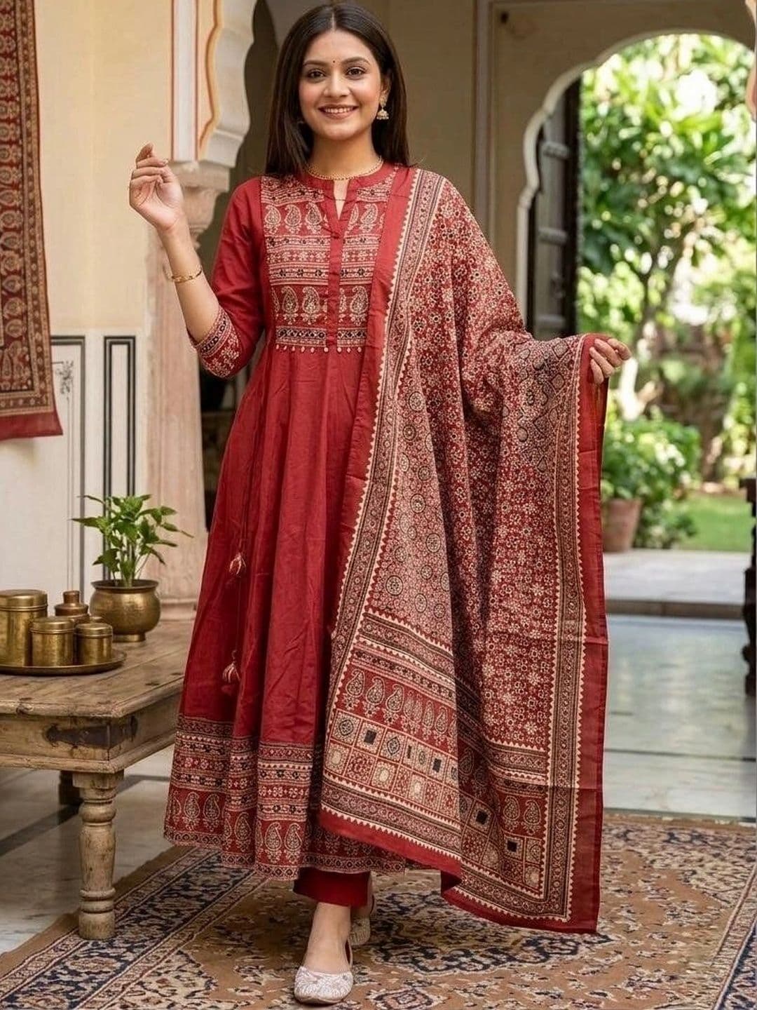 VASTRAPEDIA Women Motifs Printed Regular Pure Cotton Kurta with Trousers & With Dupatta - view 1