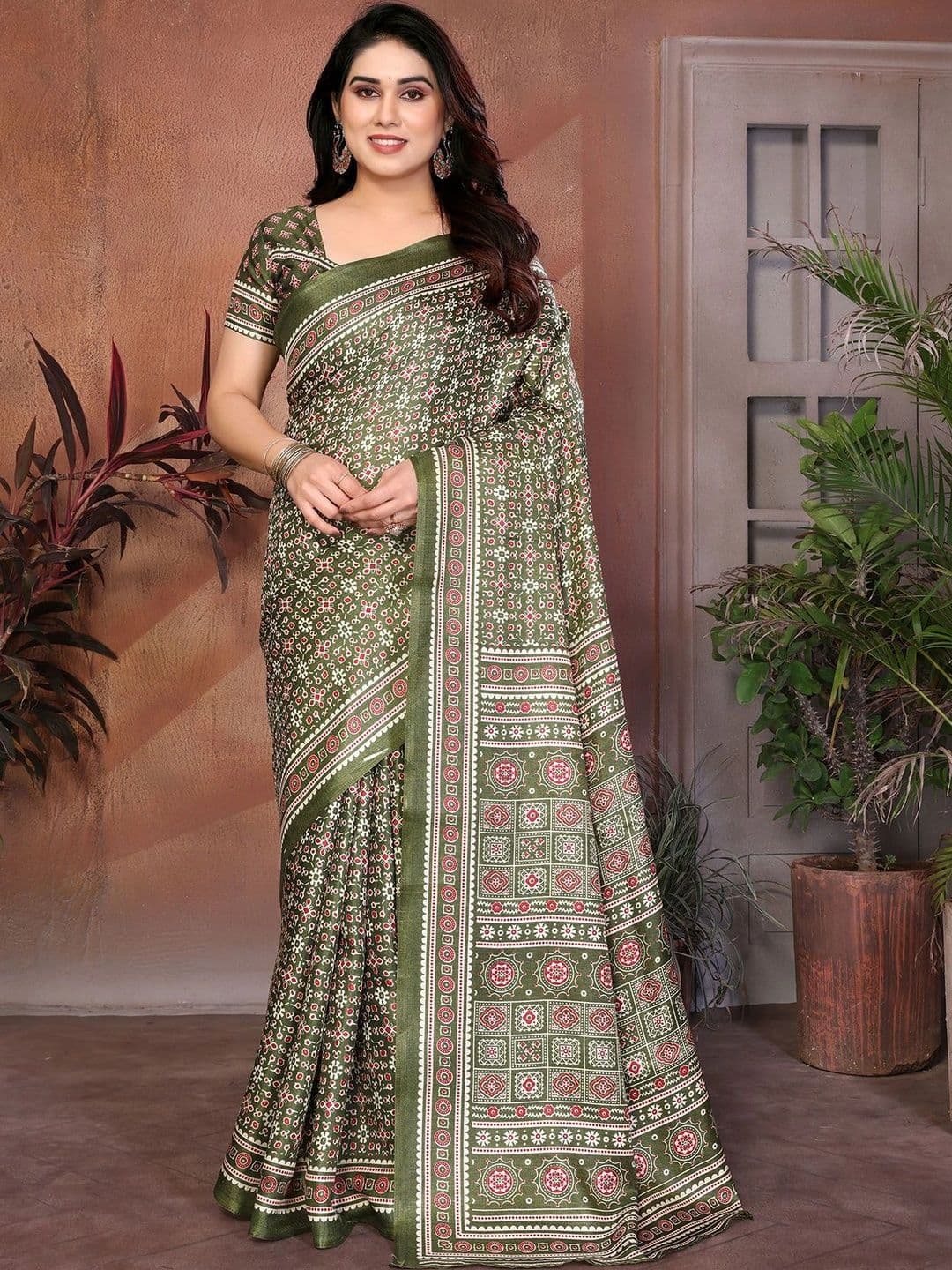 SZN Art Silk Saree thumbnail 5