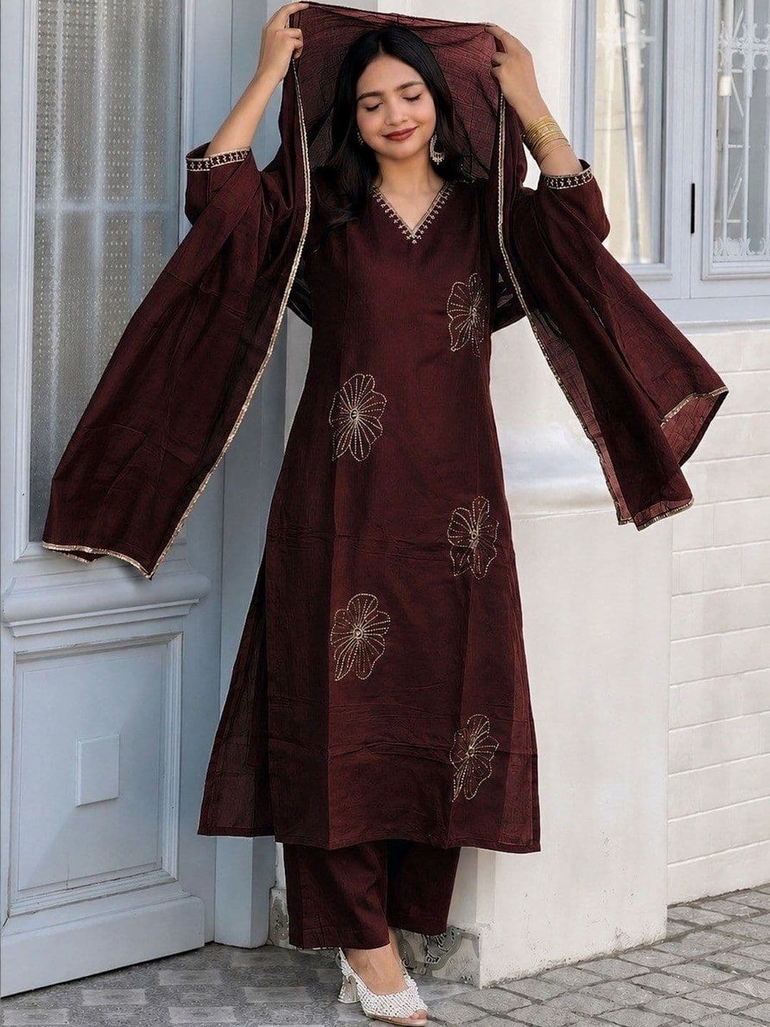 KALINI Women Ethnic Motifs Embroidered Regular Thread Work Silk Chiffon Kurta with Trousers & With Dupatta thumbnail 2