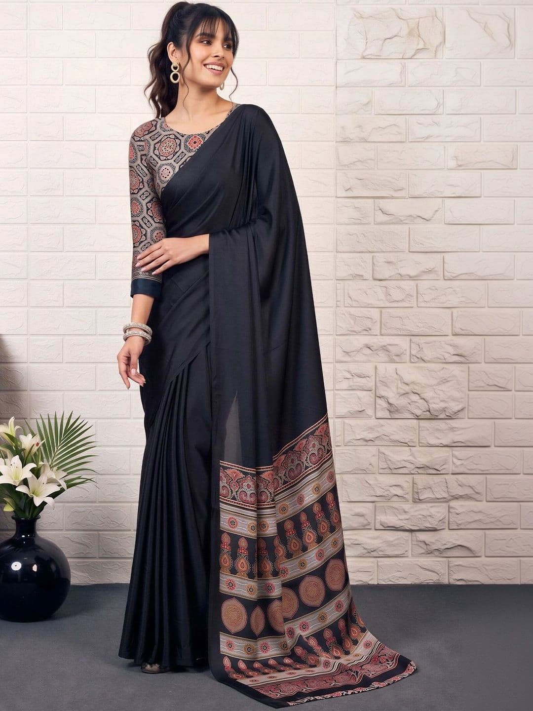 Anouk Paisley Satin Designer Saree thumbnail 3